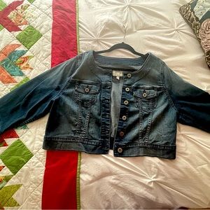 EUC Cropped denim 3/4 sleeve jacket.